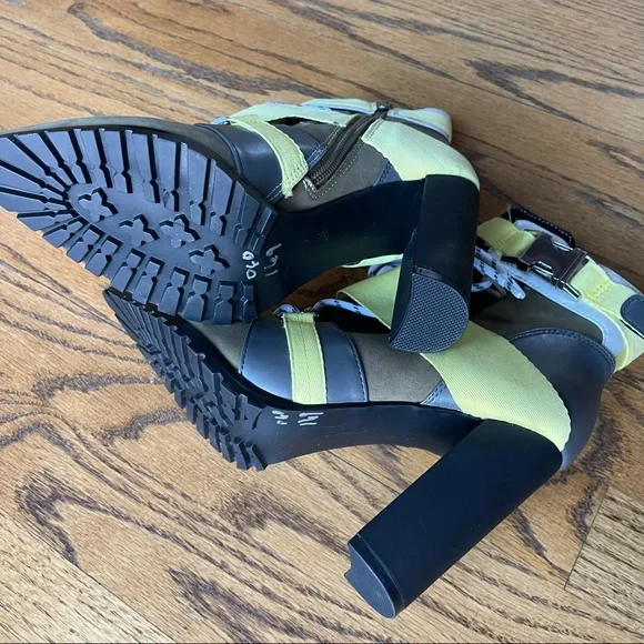 New Steve Madden Illusions Mesh Booties Ankle Booties Size 7 - Picture 9 of 15